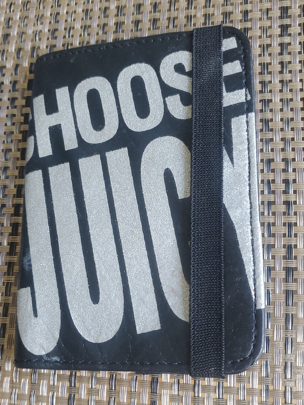 Vintage Juicy Couture Silver Glitter CHOOSE JUICY Leather Passport Wallet - Picture 3 of 13